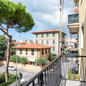 Marradi With Balcony Appartamento Livorno